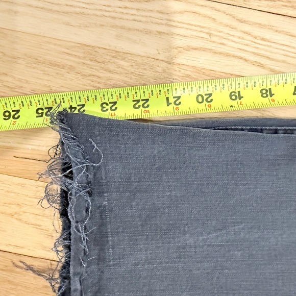 FRAME Crop Mini Boot Jeans Women's Size 30 Dark Wash Raw Hem Flare - Picture 3 of 7